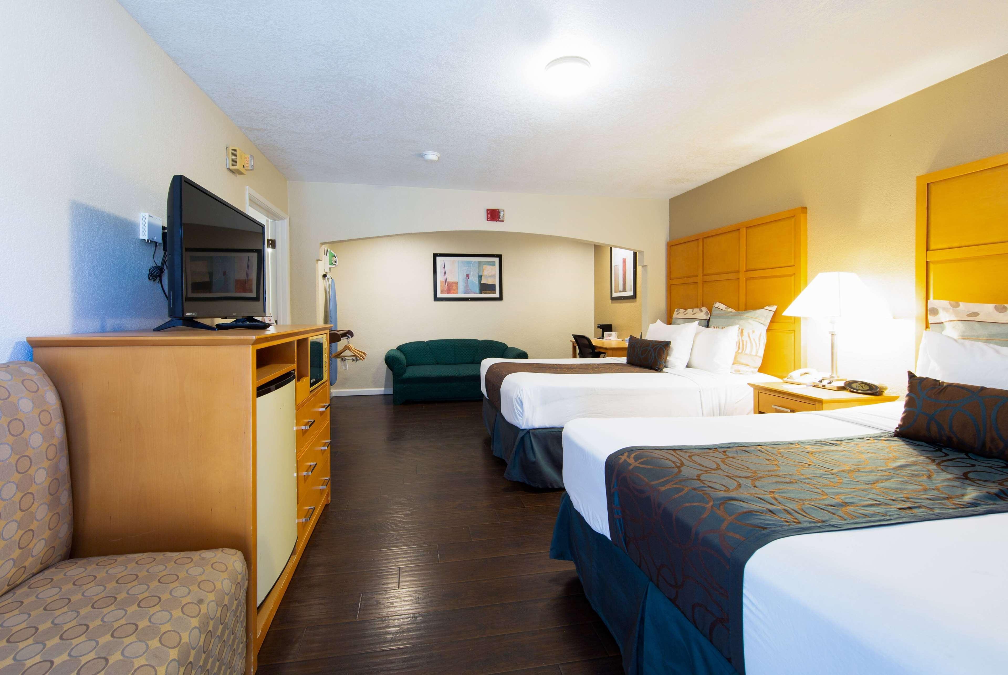 ทราเวลลอดจ์ บาย วินด์แฮม เมอร์เซด โยเซมิตี Hotel ภายนอก รูปภาพ