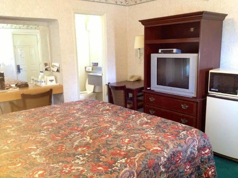 ทราเวลลอดจ์ บาย วินด์แฮม เมอร์เซด โยเซมิตี Hotel ภายนอก รูปภาพ